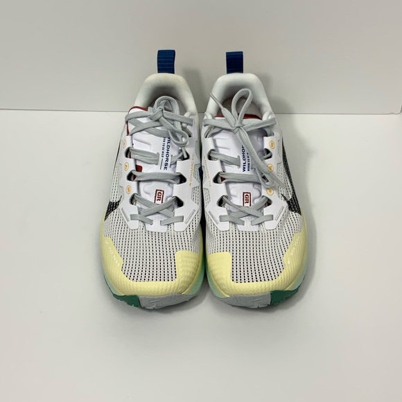 Nike Women's Snikers Sz 7.5 React Wildhorse Trail Hiking Running Shoe DR2689 101 - Picture 8 of 16